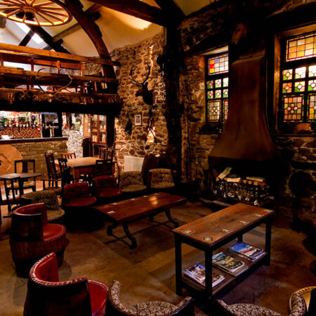 The-Quiet-Bar